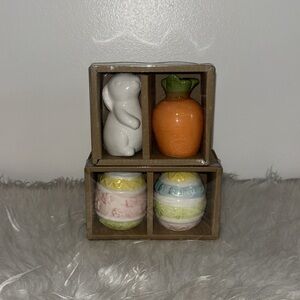 2 Easter Salt & Pepper Shaker Sets 🥕🐇